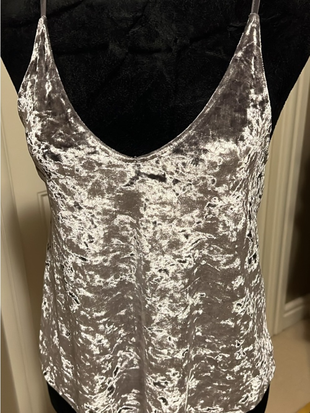 American Eagle Outfitters Crushed Velvet V-Neck Cami - Silver Gray